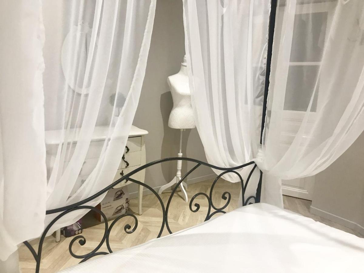 Le Secret De Louise * Épernay